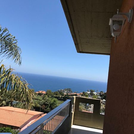 Casa Mira Lägenhet Aci Trezza Exteriör bild